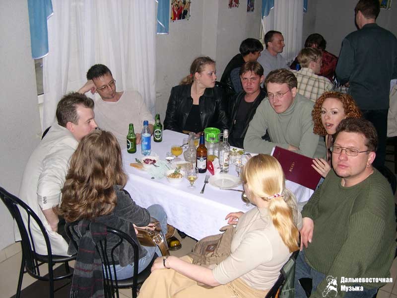 ���-��������� � ���-���� People. ���������, 3 ��� 2004 �. - 5