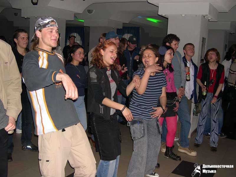 ���-��������� � ���-���� People. ���������, 3 ��� 2004 �. - 9